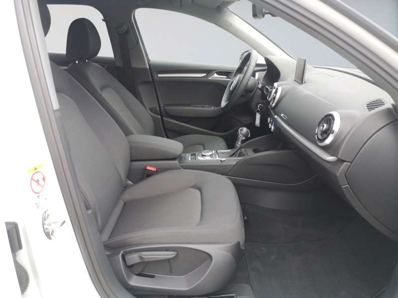 Audi - A3 Sportback 35 TFSI S tronic BlackStyle