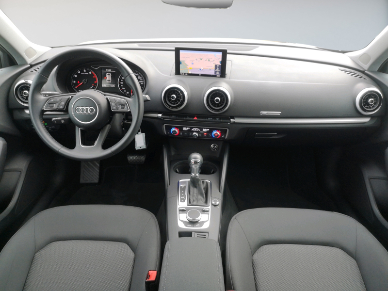 Audi - A3 Sportback 35 TFSI S tronic BlackStyle