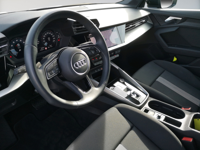 Audi - Audi A3 30 TFSI Limousine