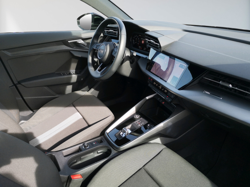 Audi - Audi A3 30 TFSI Limousine