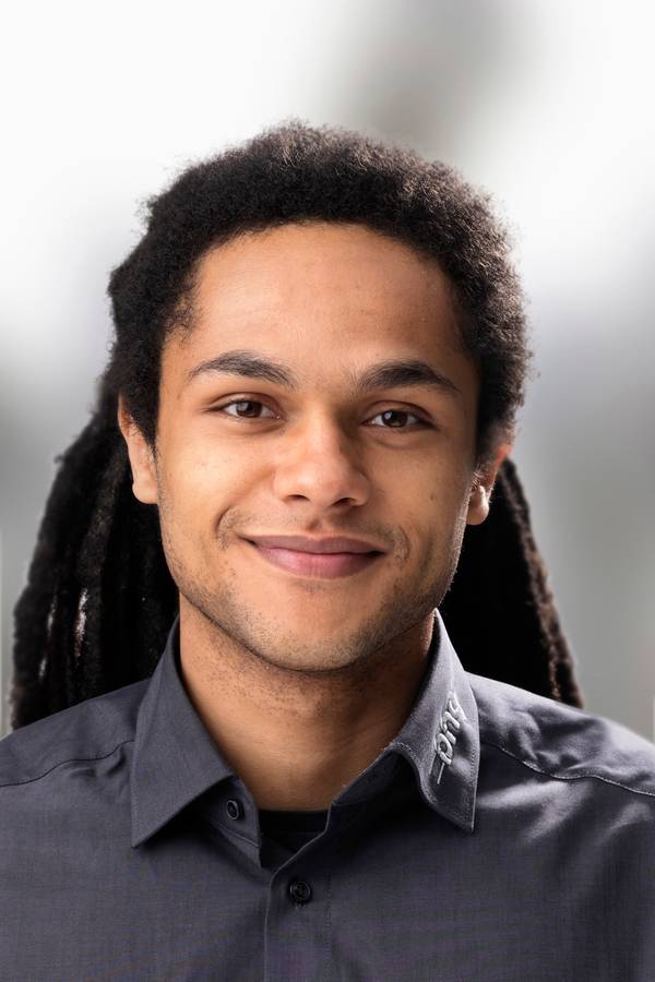 contact_import_image360Ubq