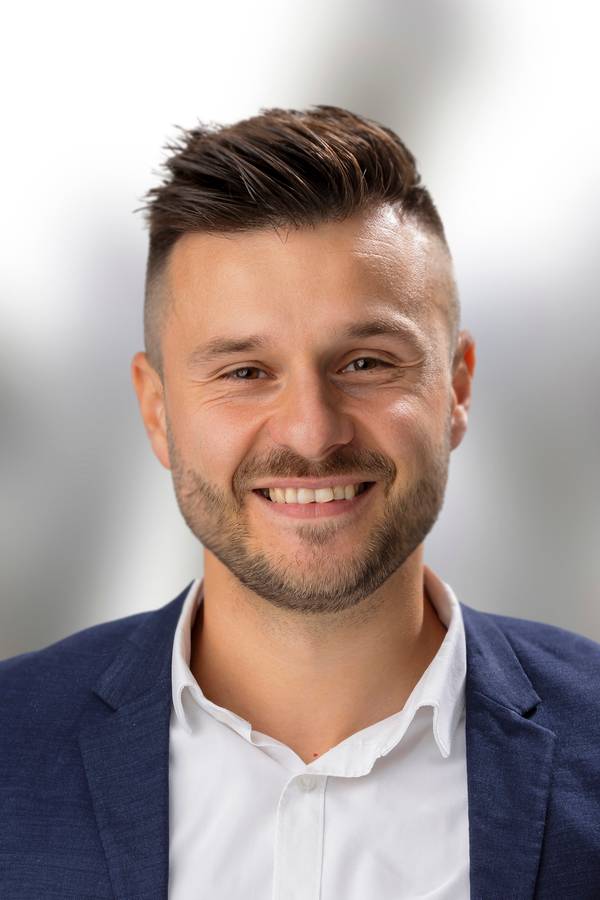 contact_import_imageTulR96