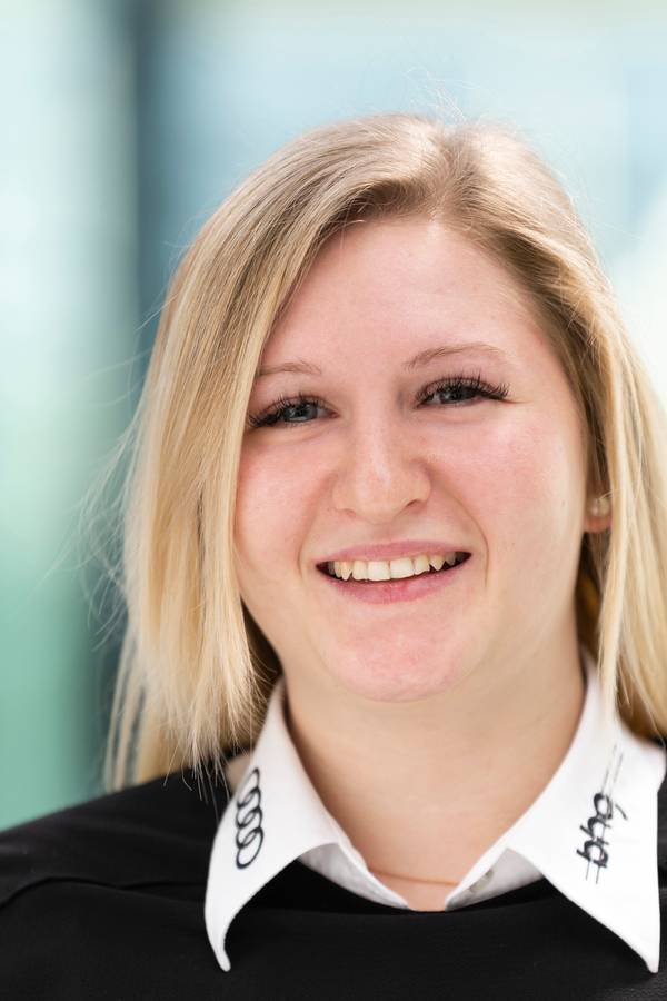 contact_import_image7GxzW7