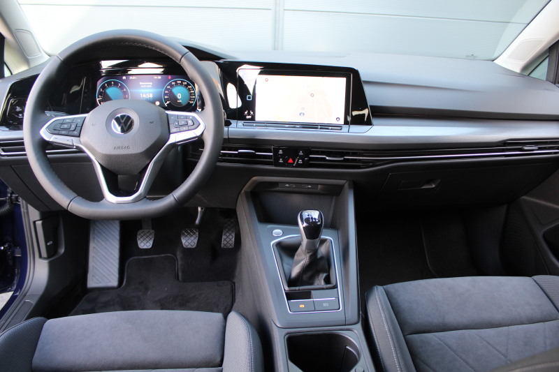 Volkswagen - Golf Style 1,5 l TSI 6-Gang Rear View