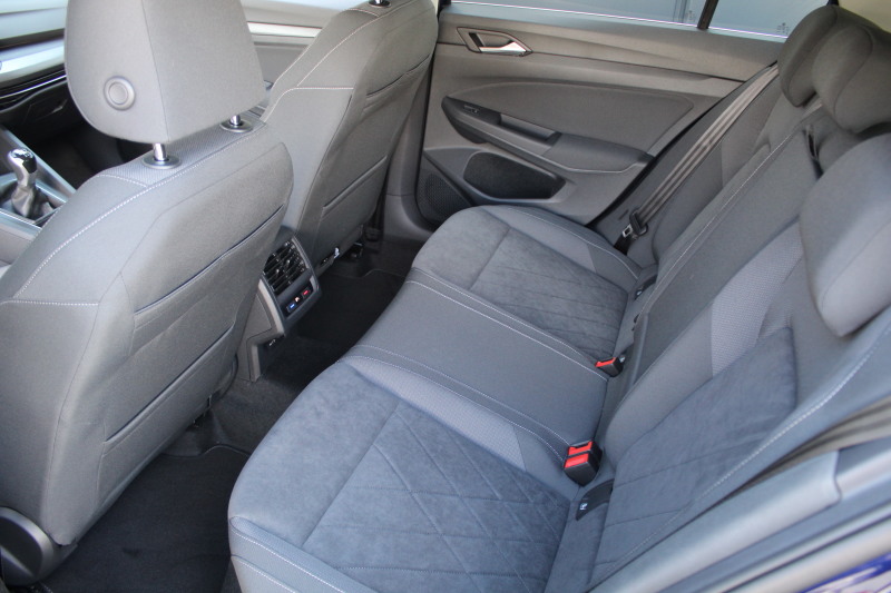 Volkswagen - Golf Style 1,5 l TSI 6-Gang Rear View