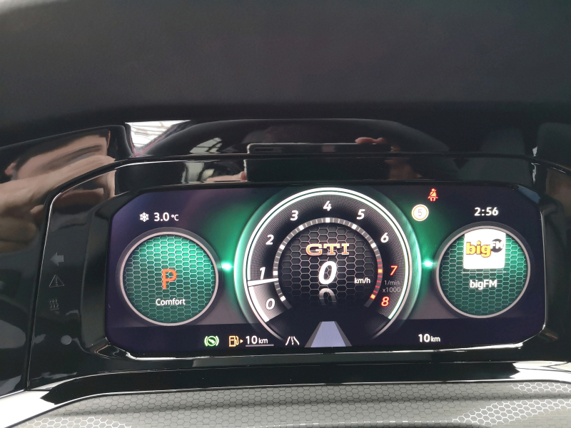 Volkswagen - Golf 2.0 TSI DSG GTI