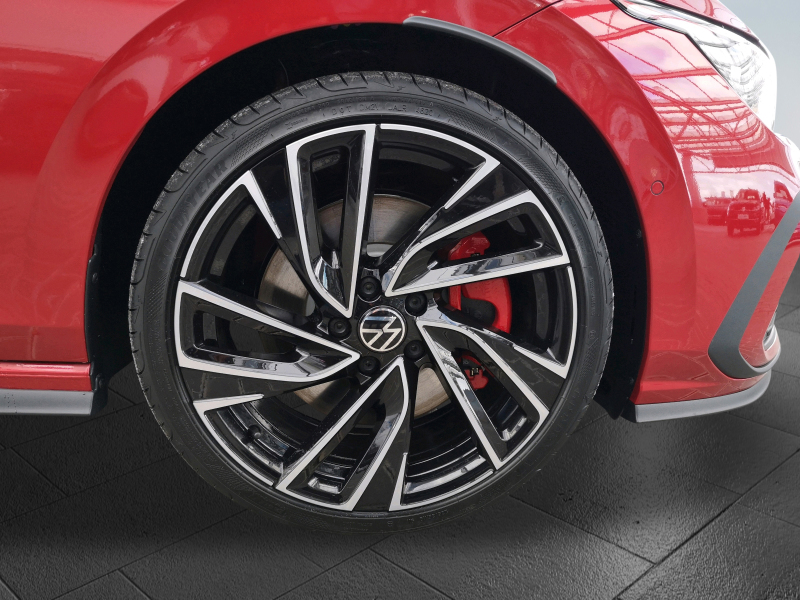 Volkswagen - Golf 2.0 TSI DSG GTI
