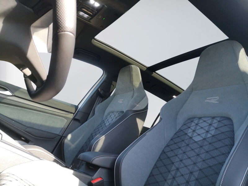 Volkswagen - Golf Variant 1.5eTSI R-Line DSG