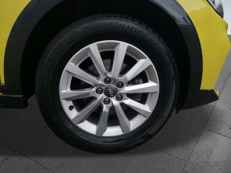 Audi - A1 citycarver 25TFSI Navi connect