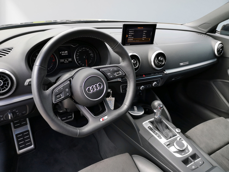 Audi - A3 1.5 TFSI Cabrio S tronic sport